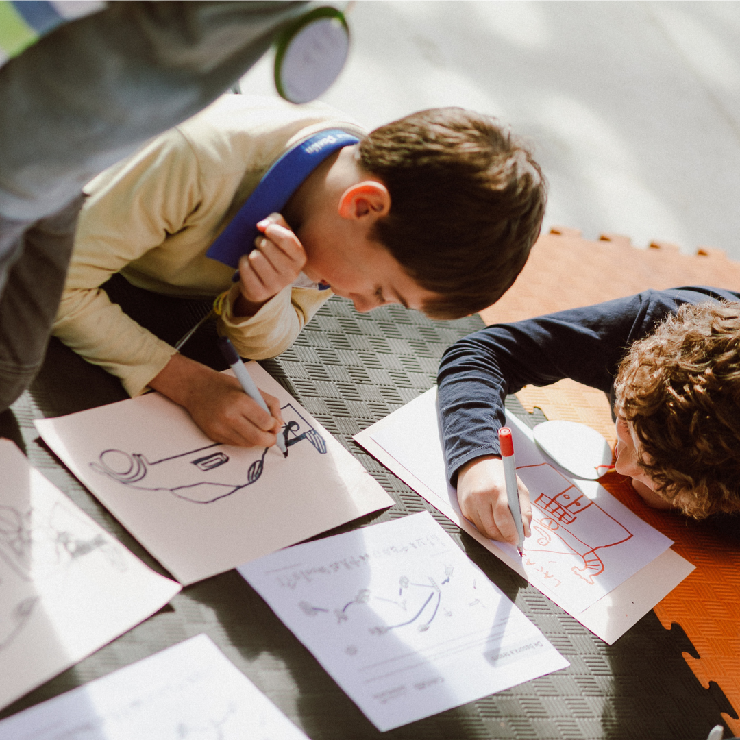 children drawing