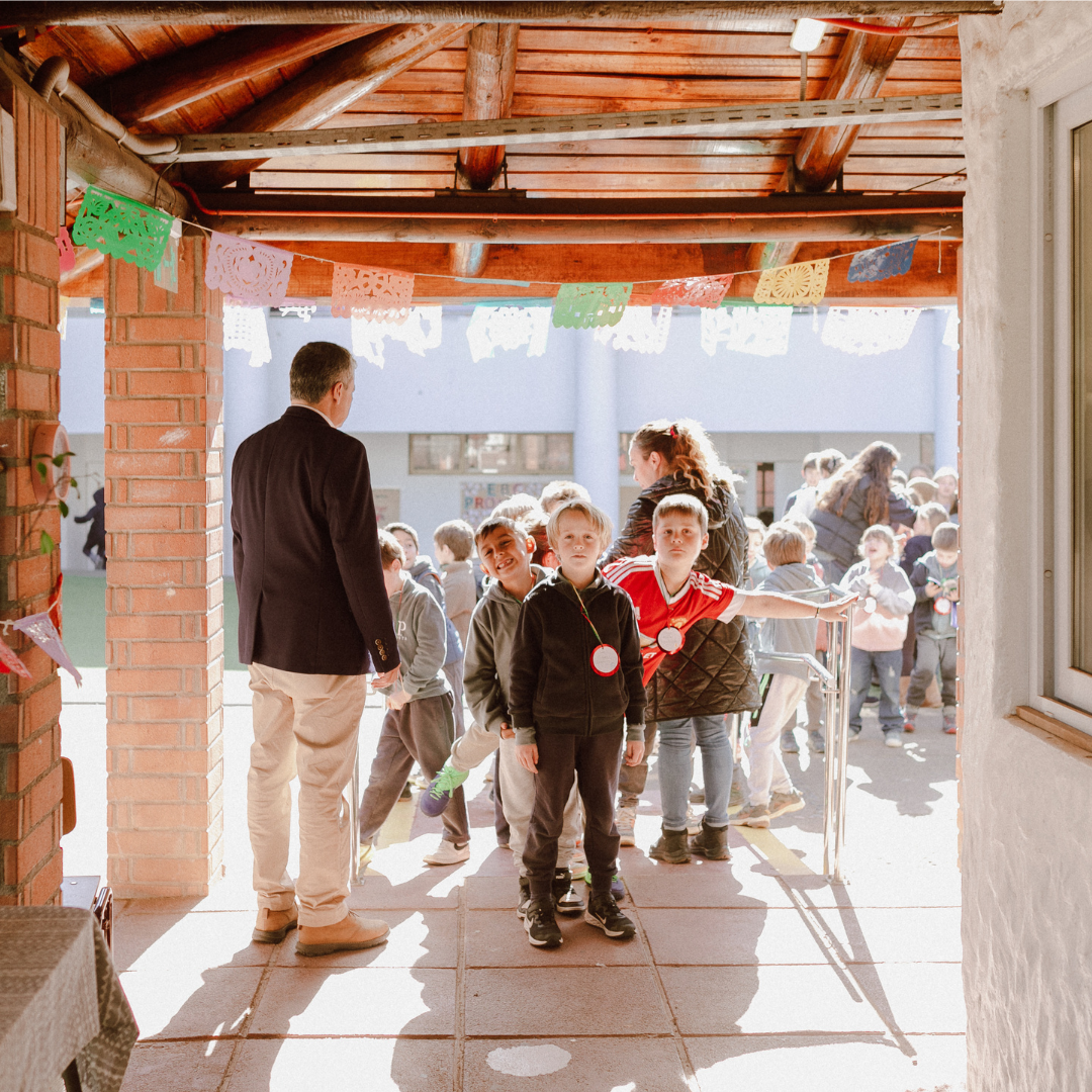 kids lining up